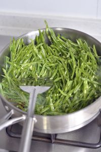 炒扁豆丝的做法步骤9