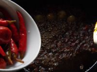 巴蜀水煮泥鳅的做法步骤6