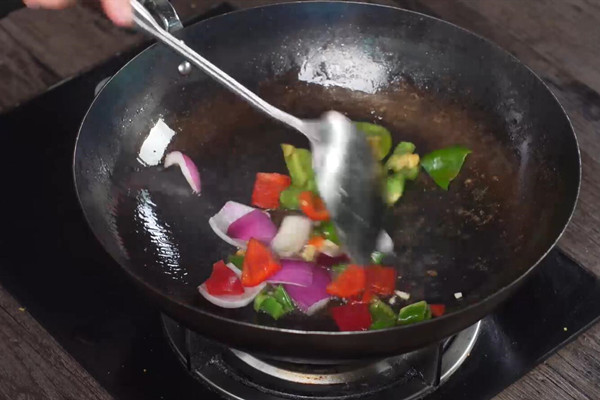 沙茶炒牛肉怎么做 沙茶炒牛肉的家常做法