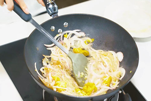 洋葱炒粉丝的做法 炒粉丝怎么做好吃