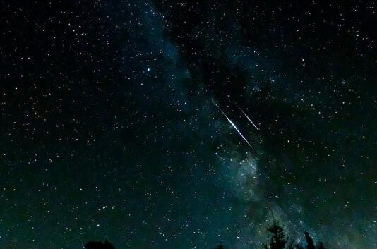 2020年8月13日英仙座流星雨时间表 今晚英仙座流星雨几点开始