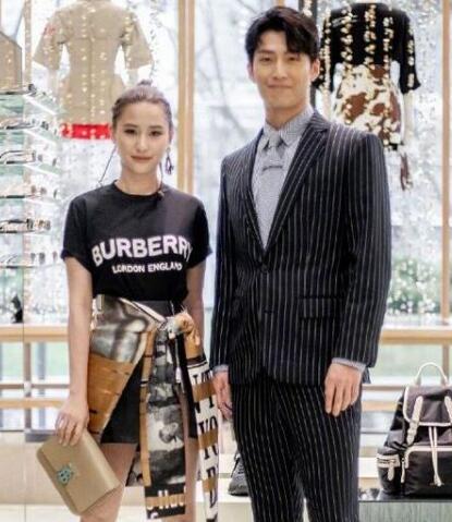 窦骁晒与何超莲合照是怎么回事 窦骁晒与何超莲合照秀恩爱