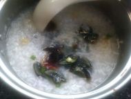 猪肝皮蛋瘦肉粥的做法步骤6