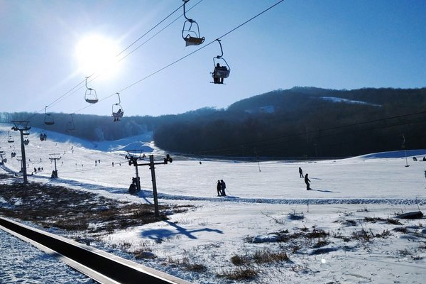 哈尔滨滑雪场哪个好 哈尔滨滑雪场推荐