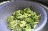 平菇炒西兰花的做法步骤3