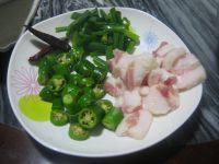 干煸茶树菇的做法步骤1