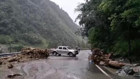 都江堰蒲阳街道石瓮村发生山洪 当地紧急转移406人目前无人员伤亡