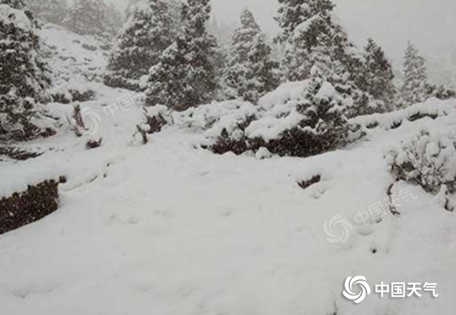 乌什迎来秋季连阴雨天气 山区出现降雪
