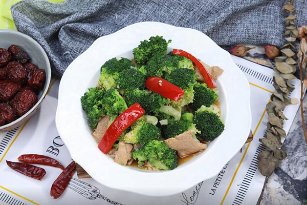 西兰花炒肉的做法 怎么做西兰花炒肉