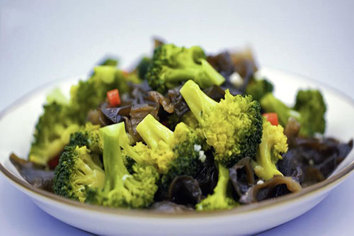 木耳西兰花的做法 家常木耳西兰花怎么做