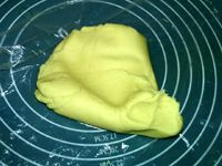 奶香黄金月饼的做法步骤7
