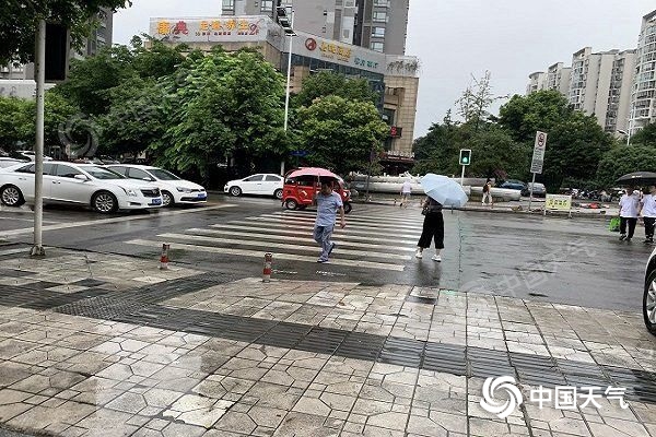 成都迎来今年汛期首场区域性暴雨，立秋日喜提凉爽天