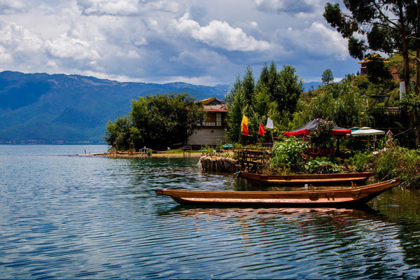 洱海跟泸沽湖哪个好玩 洱海跟泸沽湖哪个值得一去