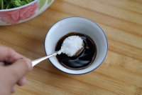 凉拌茼蒿的做法步骤4