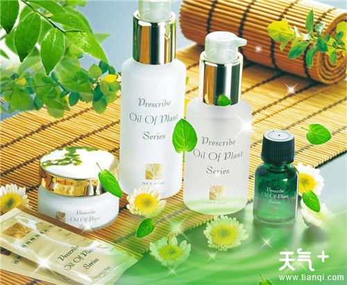 夏天护肤品要放冰箱里吗？护肤品该不该放冰箱里储存
