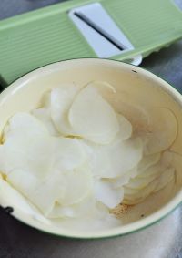 土豆片栲栳栳的做法步骤3