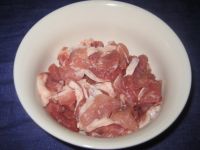 酸菜猪肉炖粉条的做法步骤1
