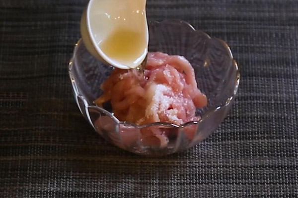 家常肉丝面怎么做 肉丝面的简单做法