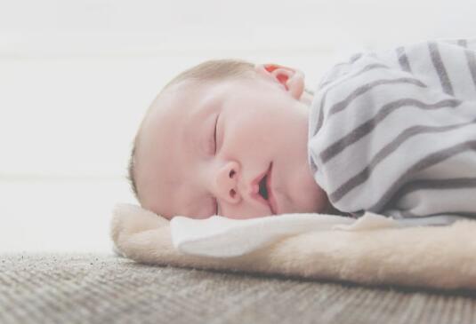 春天养生的三个误区 不运动熬夜早脱衣均不可