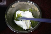 抹茶彩绘蛋糕卷的做法步骤15