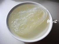 油面筋肉末米粉汤的做法步骤2
