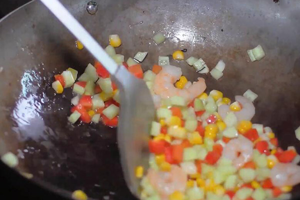 炒虾的做法 大虾怎么炒好吃