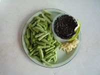 橄榄菜煸四季豆的做法步骤2