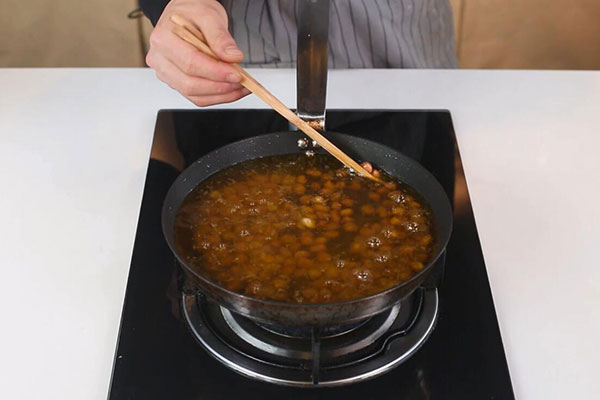 果仁菠菜的做法 果仁菠菜怎么做