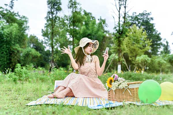 旅行中有哪些自拍的小技巧 旅行自拍的小技巧