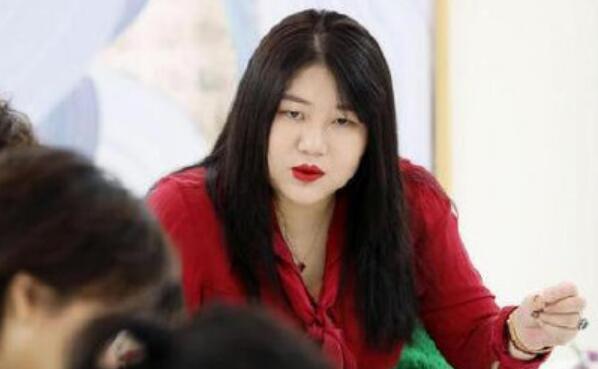 杨天真表示没打算新的流量 杨天真发声否认要签杨紫和郑爽