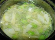 春笋烩春豆的做法步骤3