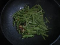 芹菜炒香干的做法步骤4