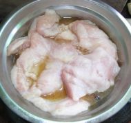 香酥猪颈肉的做法步骤2