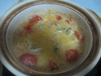 番茄金针菇桂鱼汤的做法步骤7