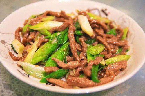 蒜苗炒肉的做法 川菜蒜苗炒肉怎么做简单好吃