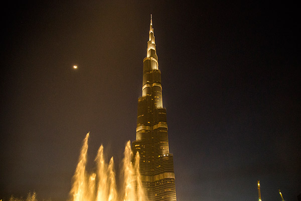 哈利法塔有多高 哈利法塔高多少米