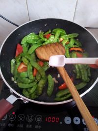 红椒炒扁豆的做法步骤8