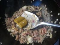 咖喱牛肉酥派的做法步骤8