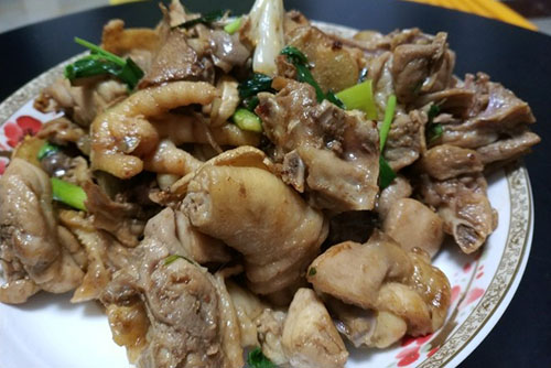 葱香小炒鸡的做法 家常葱香小炒鸡做法介绍