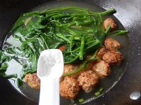 空心菜肉圆汤的做法步骤10