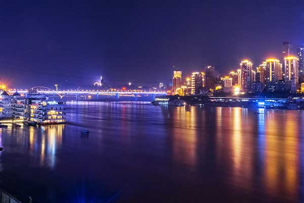 重庆适合情侣约会的地方 520重庆情侣约会去哪好