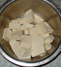 鲶鱼茄子豆腐煲的做法步骤3