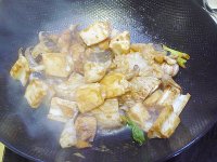 莲藕烧墨鱼的做法步骤10
