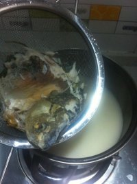 时蔬香菇鲫鱼汤的做法步骤7