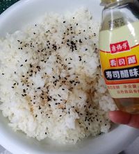 肉松火腿寿司的做法步骤5