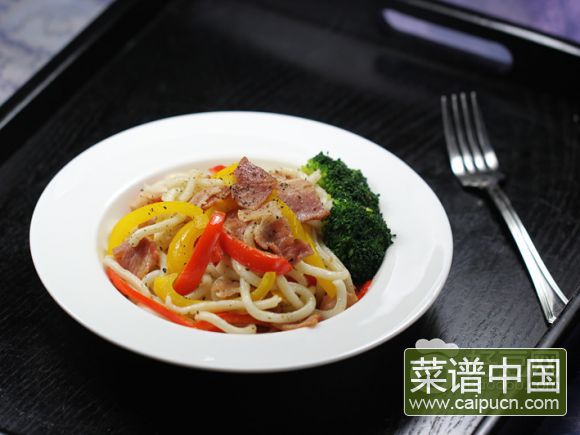 培根彩椒乌冬面