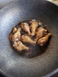 红烧鸡翅根的做法步骤5