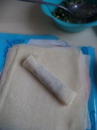 荠菜豆腐春卷的做法步骤13