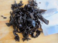 咸蛋木耳粥的做法步骤2