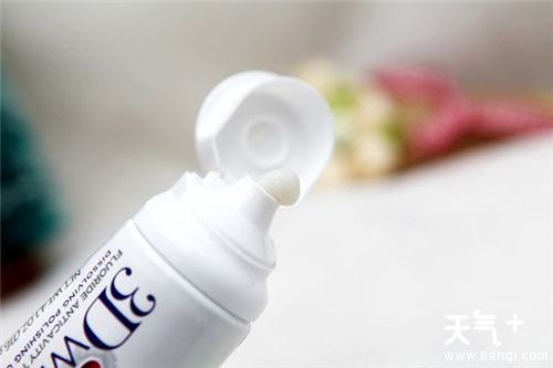 小白鞋发黄怎么洗白，四大招教你如何清洗小白鞋